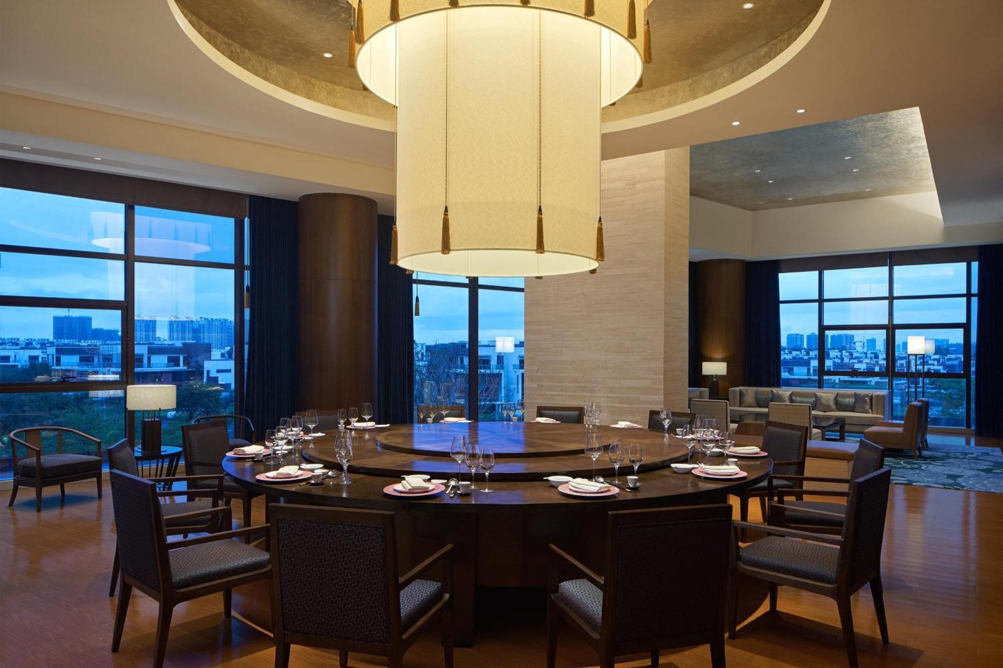 โฟร์ พอยต์ บาย เชอราตัน กวางตุ้ง เหอซาน Hotel Heshan  ภายนอก รูปภาพ