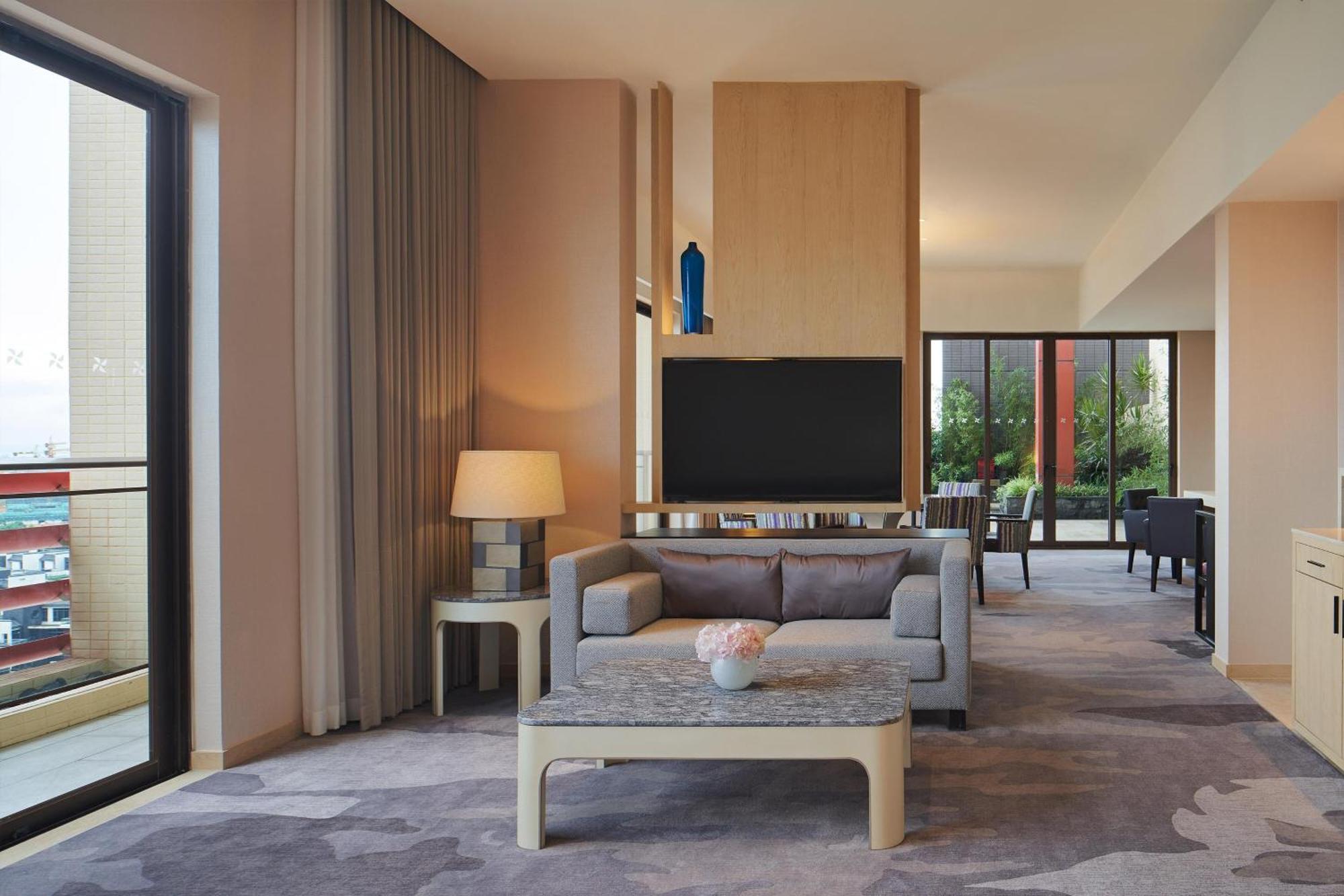 โฟร์ พอยต์ บาย เชอราตัน กวางตุ้ง เหอซาน Hotel Heshan  ภายนอก รูปภาพ