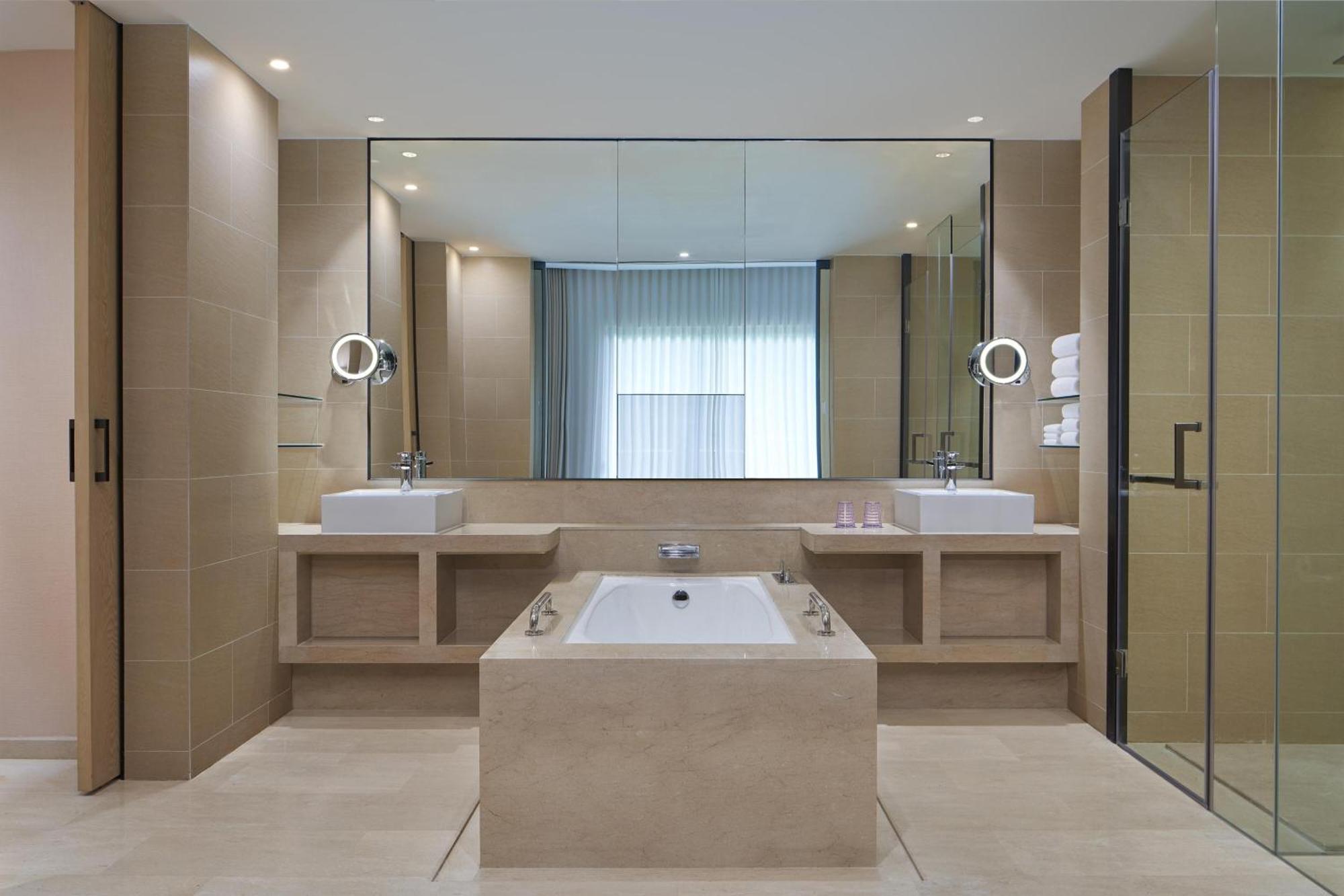โฟร์ พอยต์ บาย เชอราตัน กวางตุ้ง เหอซาน Hotel Heshan  ภายนอก รูปภาพ
